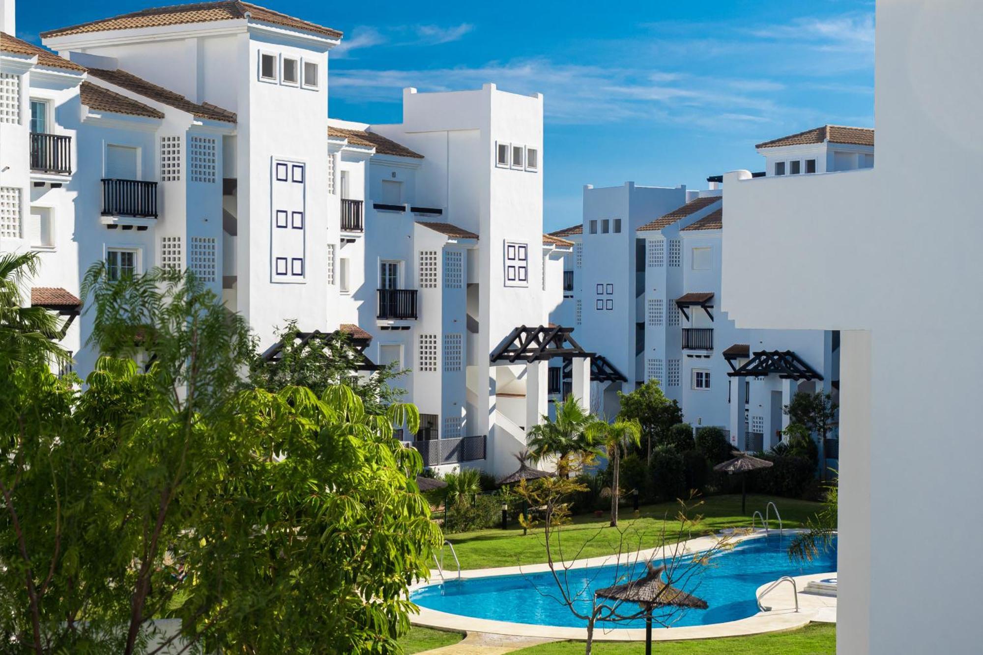 2044-Groundfloor with huge terrace&pools Appartement Manilva Buitenkant foto